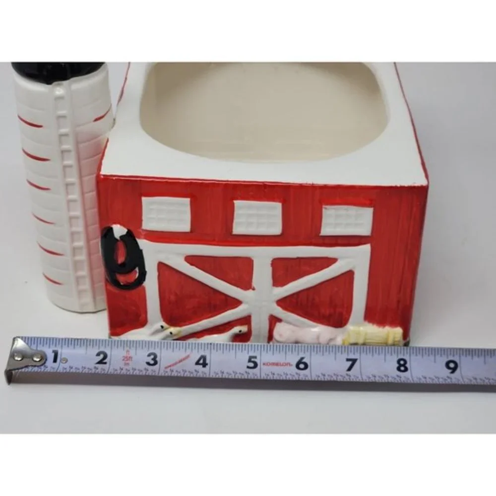 AMC NY‎ NY Red Barn Cookie Jar With Silo Makes Talking Animal Sounds